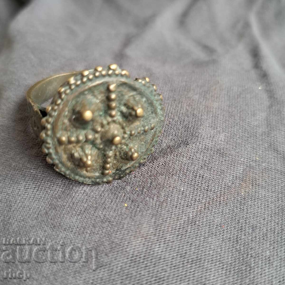 Renaissance ring - 5 Renaissance ring - 5