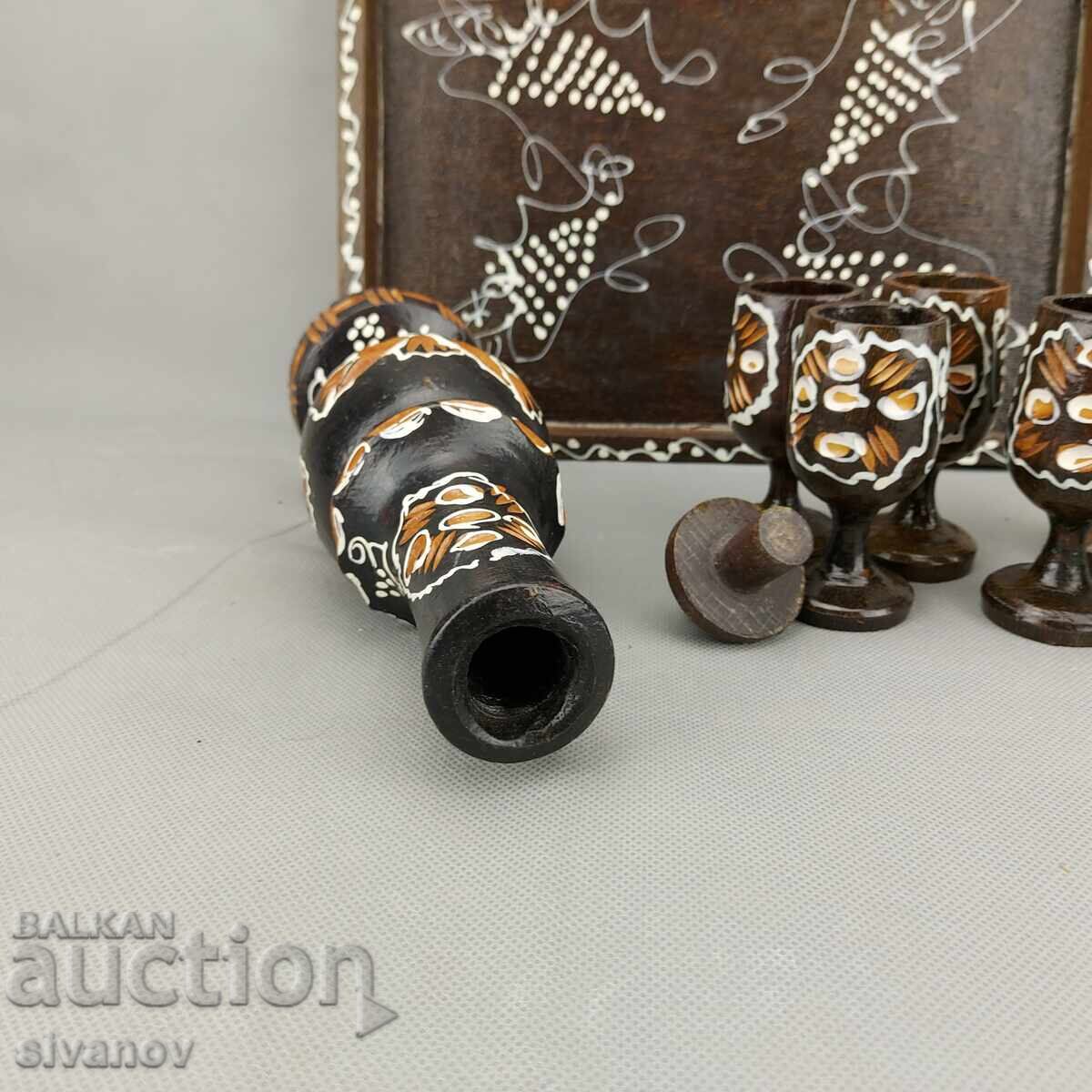 Δημοπρασία Παλαιό σκαλιστό ζωγραφιστό ξύλινο μπουκάλι με 6 ποτήρια #3293