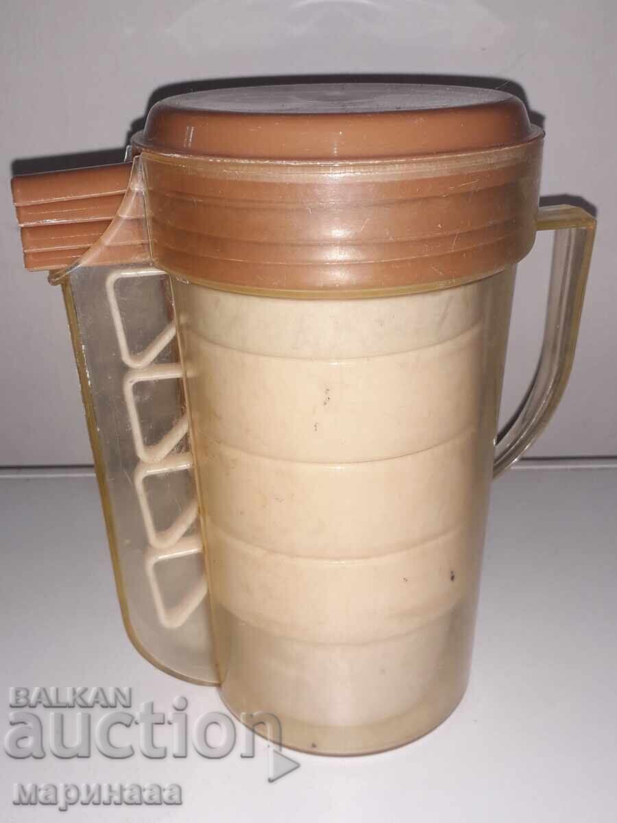 SET TURISTIC VECHI. RNR cu preț 8.00 BGN | € 4.09 SET TURISTIC VECHI. RNR cu preț 8.00 BGN | € 4.09