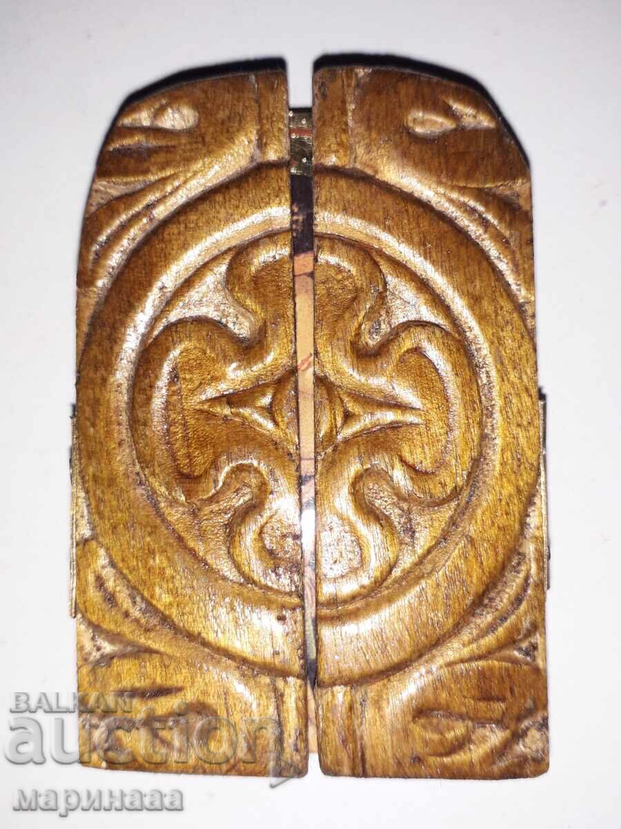 Delivery of ICON. TRIPTYCH. WOODCARVING, GOLD PLATING
