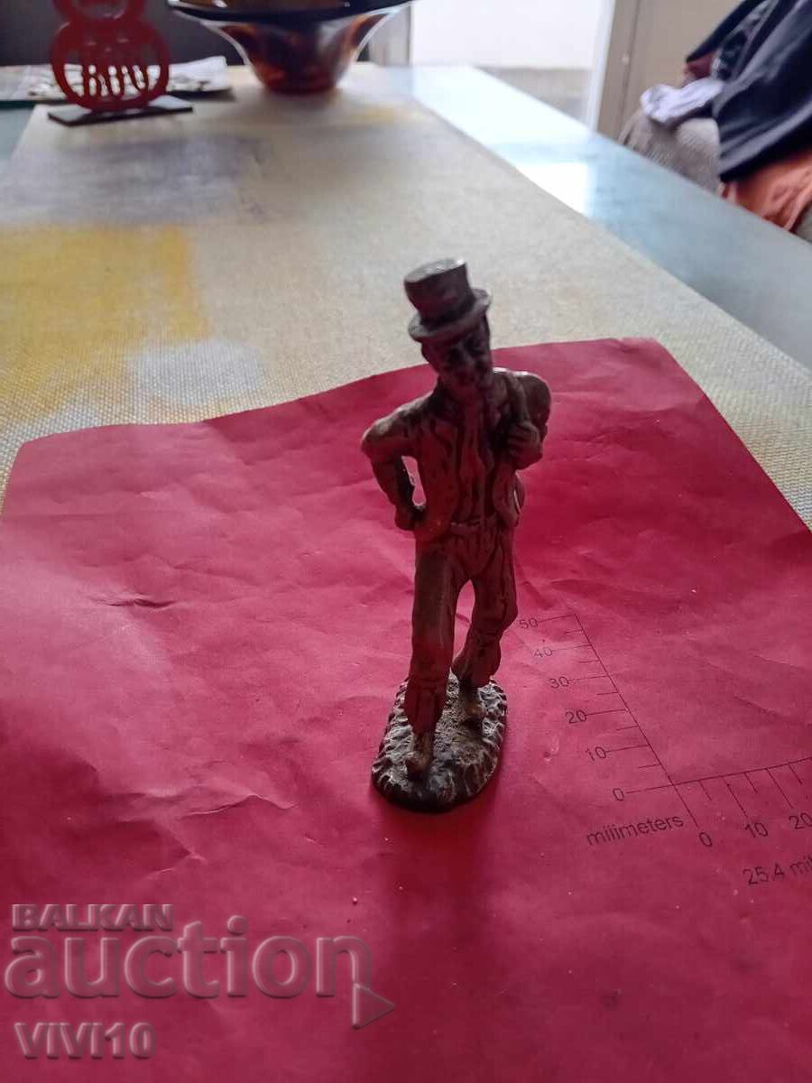 Старинна фигурка, калай, пътешественик