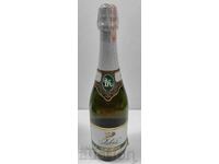 2000 CHAMPAGNE ISKRA FULL BOTTLE BOTTLE UNFIT FOR USE