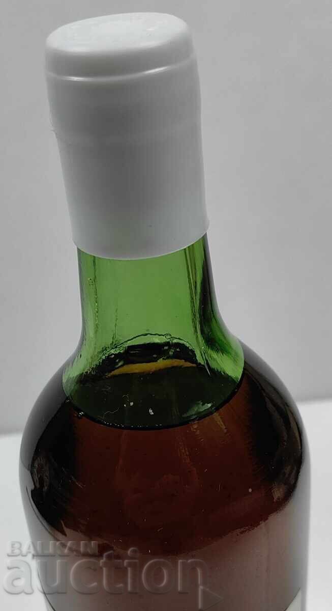 Delivery of 1979 VINPROM LYASKOVETS WHITE WINE FULL BOTTLE BOTTLE UNFIT