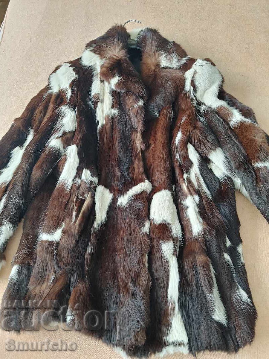 Palton de piele de iepure cu preț 79.00 BGN | € 40.39 Palton de piele de iepure cu preț 79.00 BGN | € 40.39