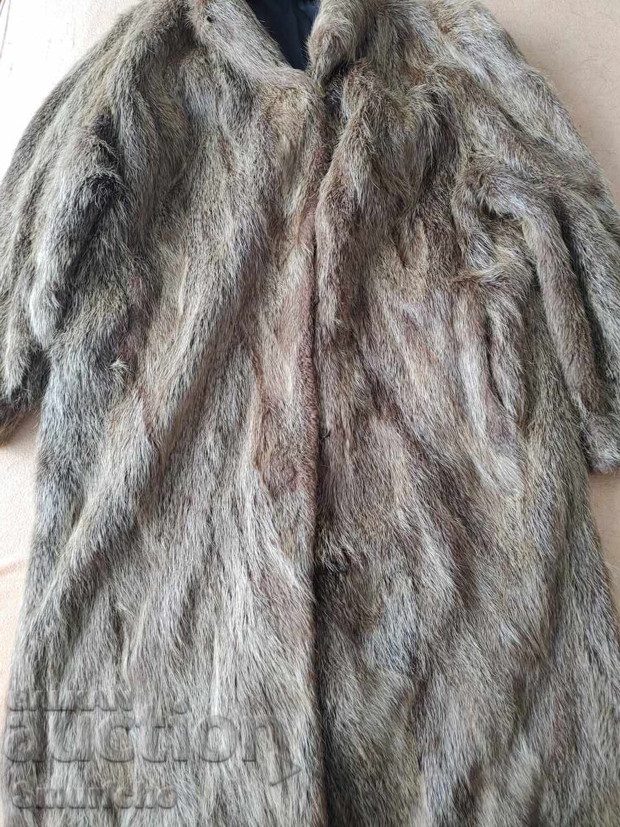 Palton de piele cu blană de vulpe Palton de piele cu blană de vulpe