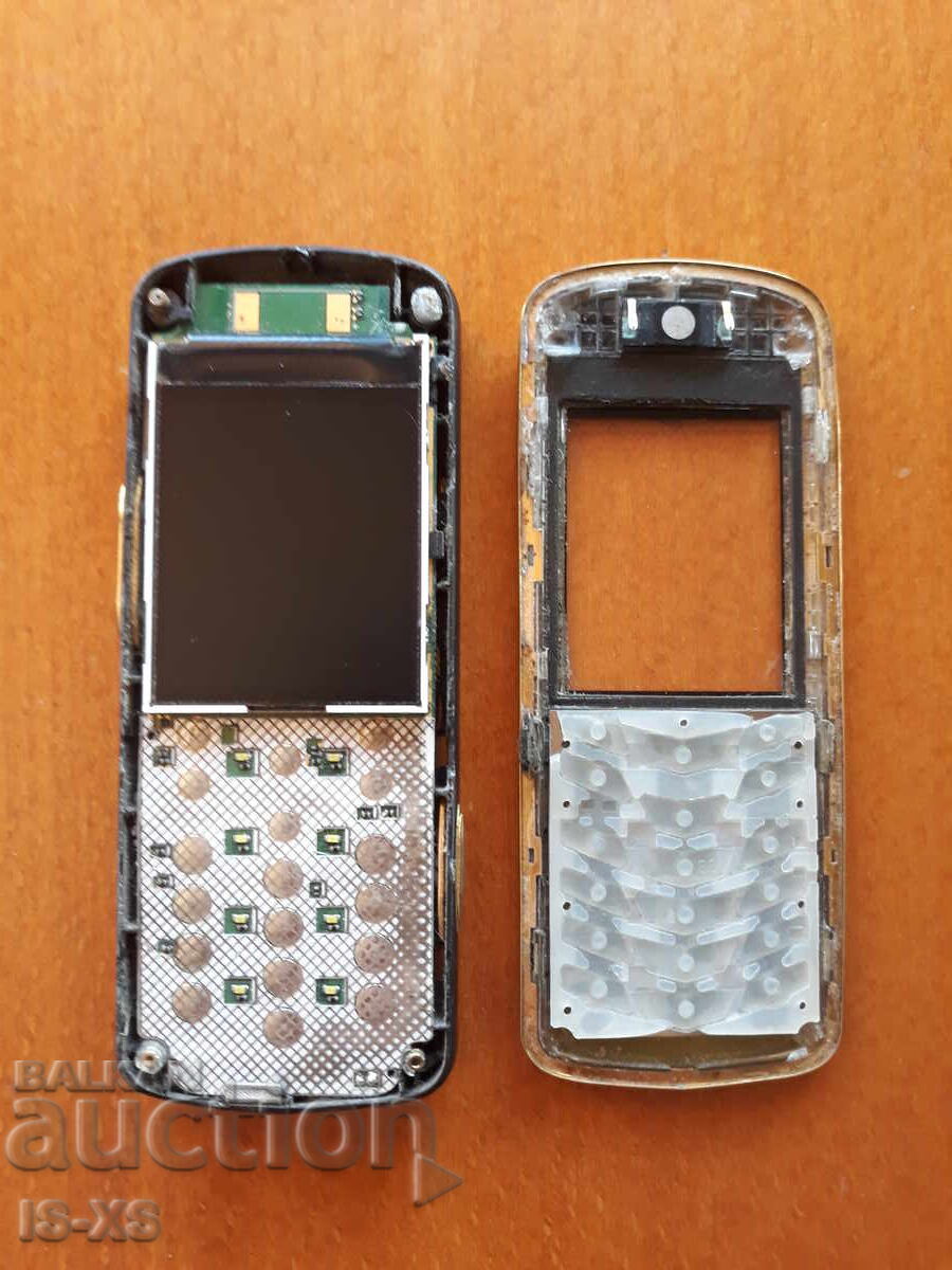 Livrarea GSM VERTU RRR 18k Livrarea GSM VERTU RRR 18k