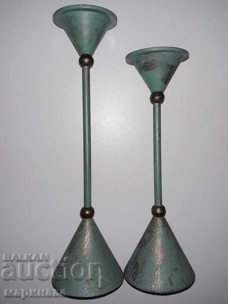 SET OF SOLID CANDLESTICKS - 5