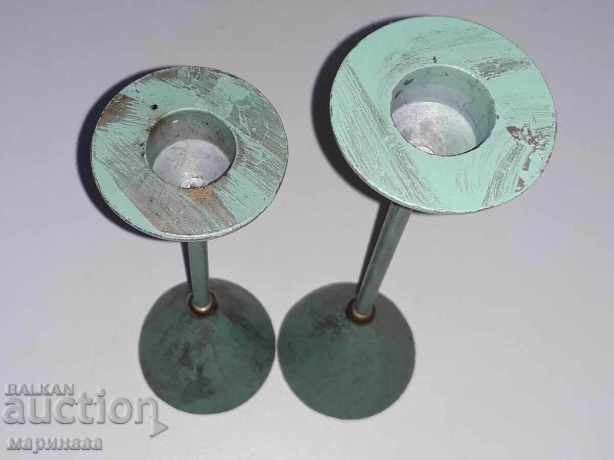 SET OF SOLID CANDLESTICKS - 6