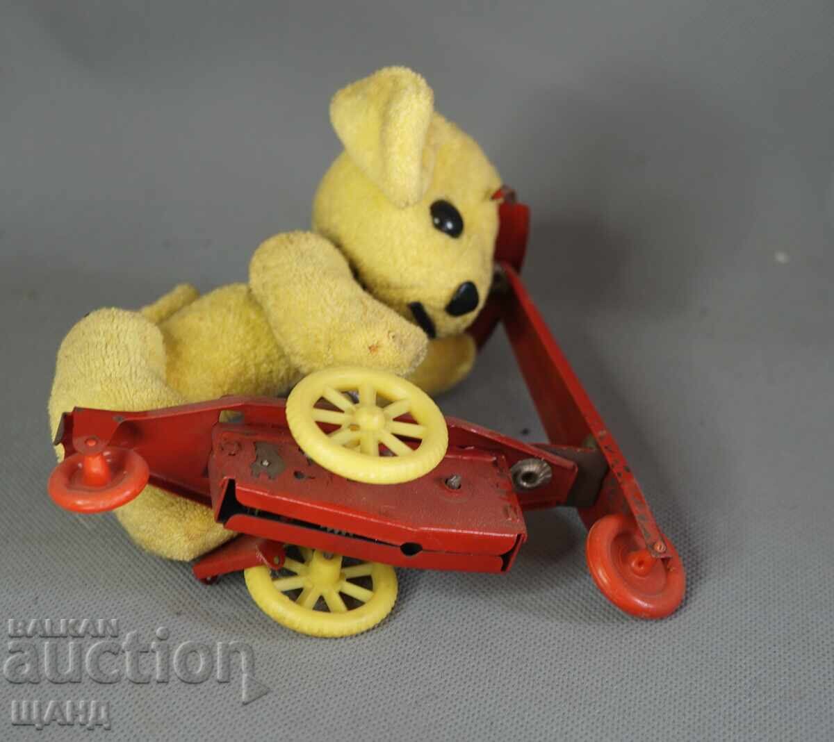 Old mechanical metal toy scooter model with dog - 5