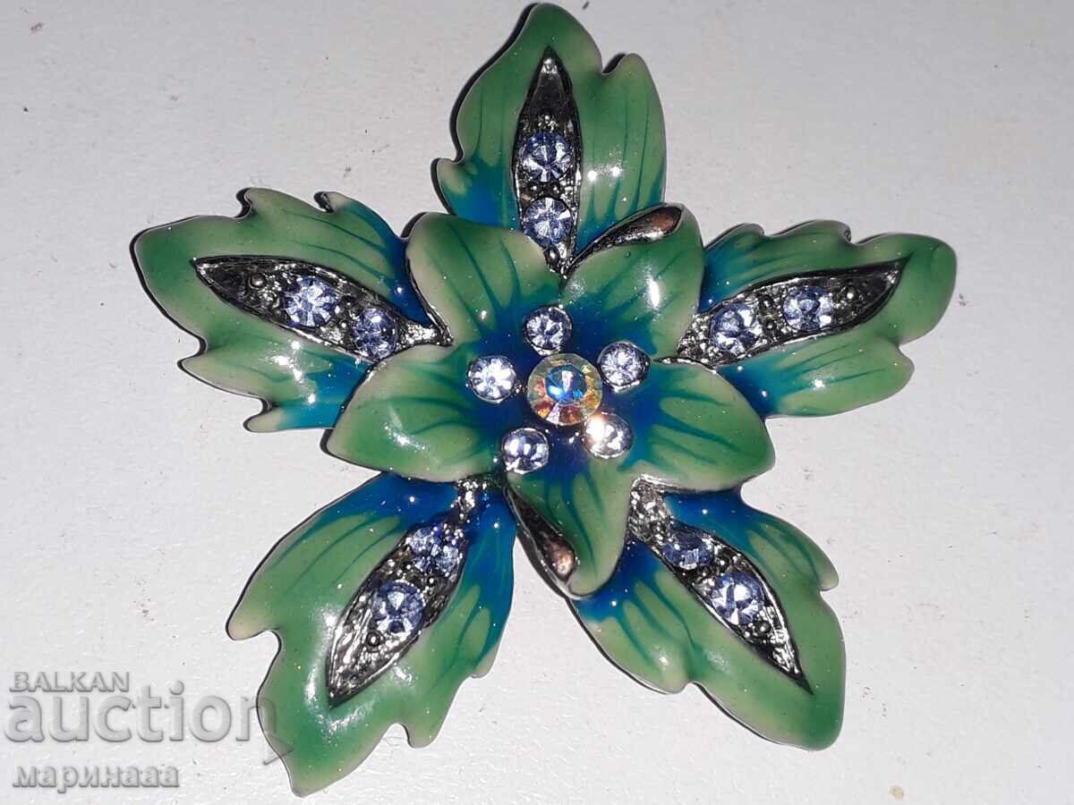 BROOCH - PENDANT. METAL, ENAMEL