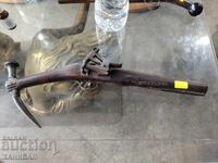 Pistol vechi de cremene, interesant