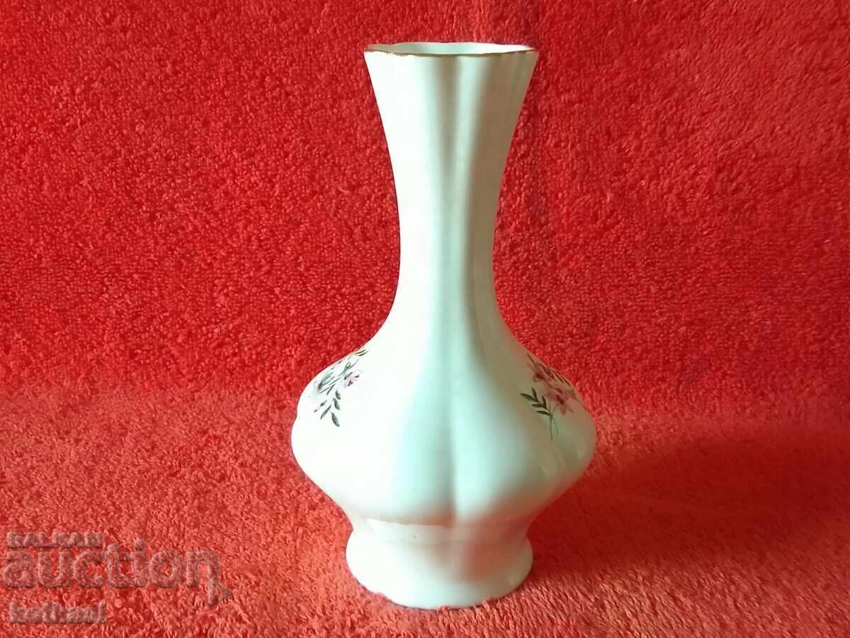 Delivery of Bulgarian Old Porcelain Vase Vidin Bononia