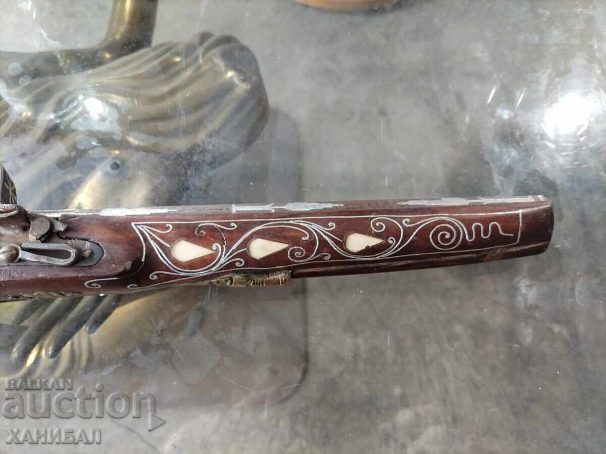 Auction  OLD FLINT PISTOV