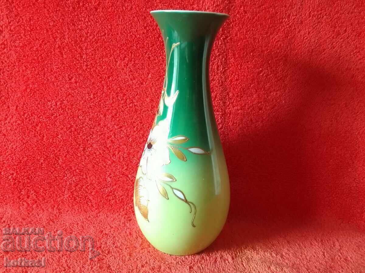 Delivery of Old porcelain vase W Wallendorf WALLENDORF handmade Delivery of Old porcelain vase W Wallendorf WALLENDORF handmade