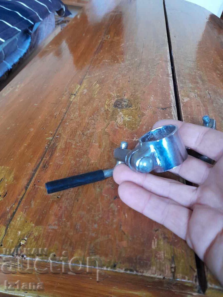 Δημοπρασία Παλιά σφιγκτήρες σύσφιξης για σέλα, τιμόνι ποδηλάτου