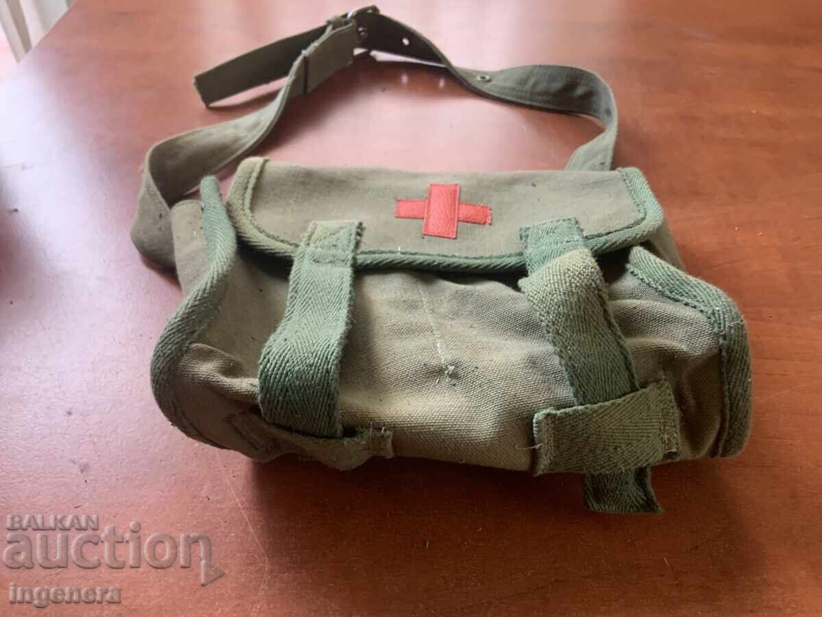 Auction  MILITARY MEDICAL BAG CANVAS CROSS BARRACKS