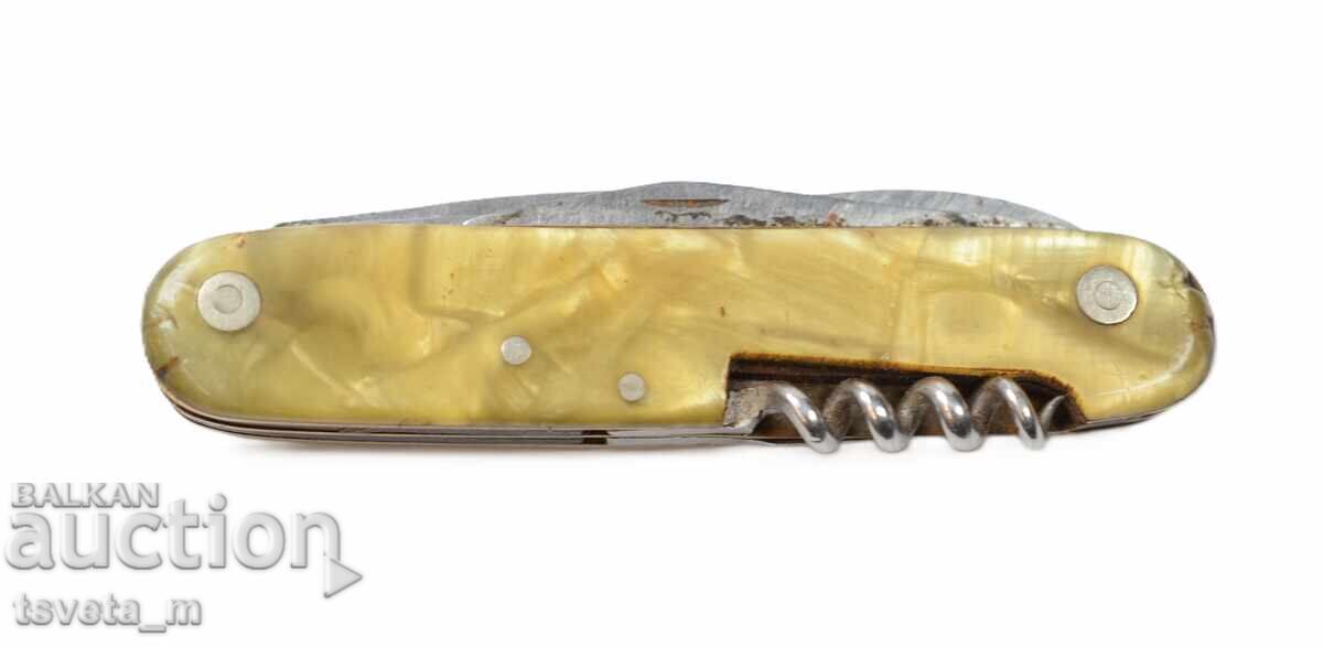 Pocket knife with 6 tools with price 20.00 BGN | € 10.23