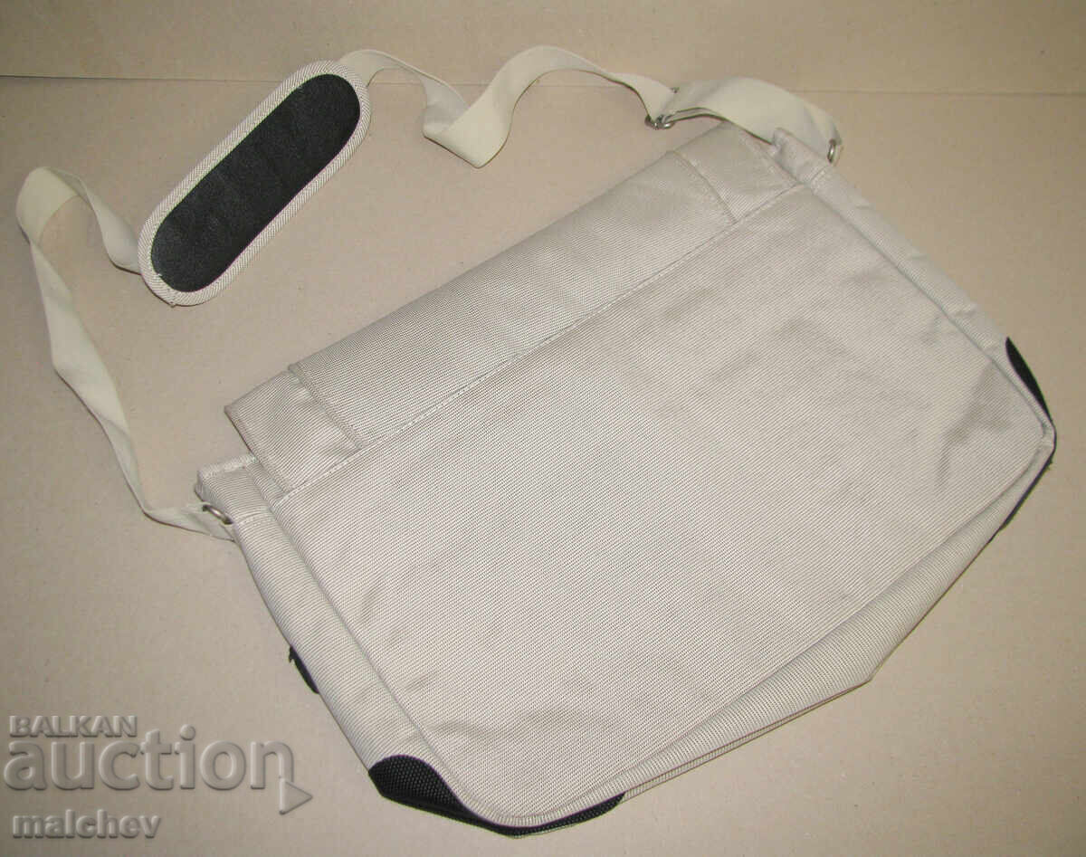 Δημοπρασία Μεγάλη, στιβαρή τσάντα ώμου εκρού, για λάπτοπ, άριστη, αχρησιμοποίητη