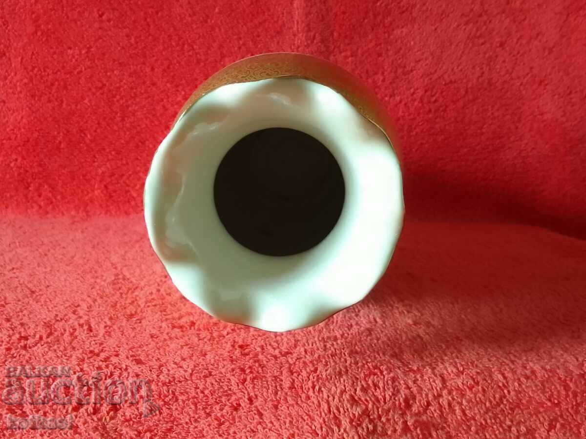 Auction  Old porcelain vase ALKA kunst Marion massive gold plating H 20 cm