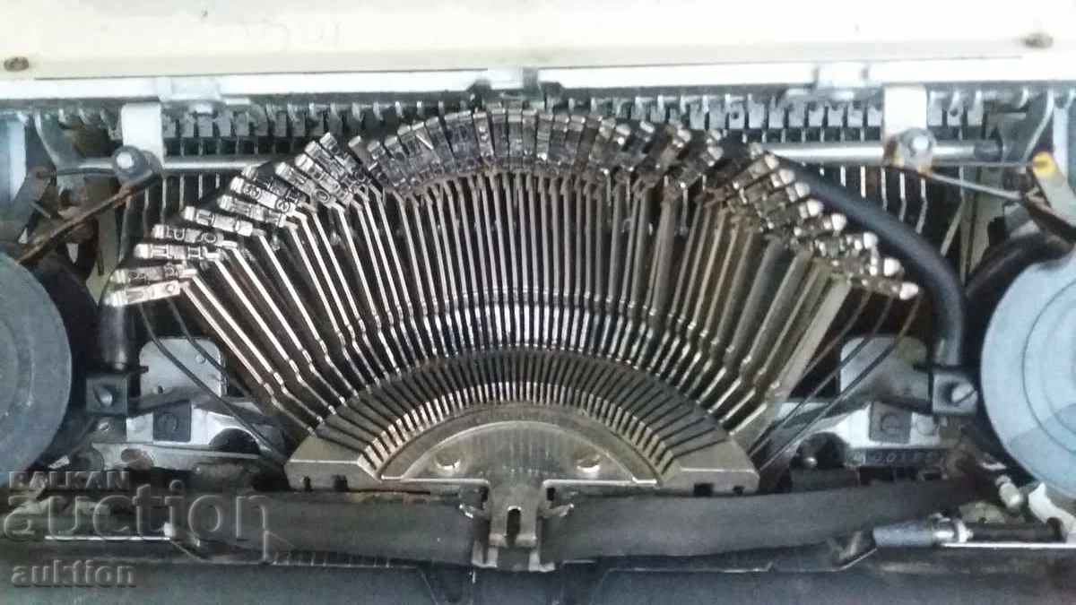 MAȘINĂ DE SCRIS VECHE, SOCIALISTĂ - 6