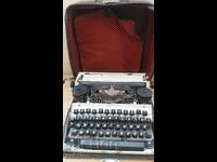 MAȘINĂ DE SCRIS VECHE, SOCIALISTĂ