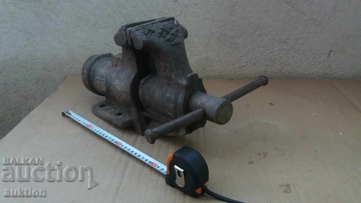 WORKING HEAVY VISE - 23 KG with price 109.99 BGN | € 56.24