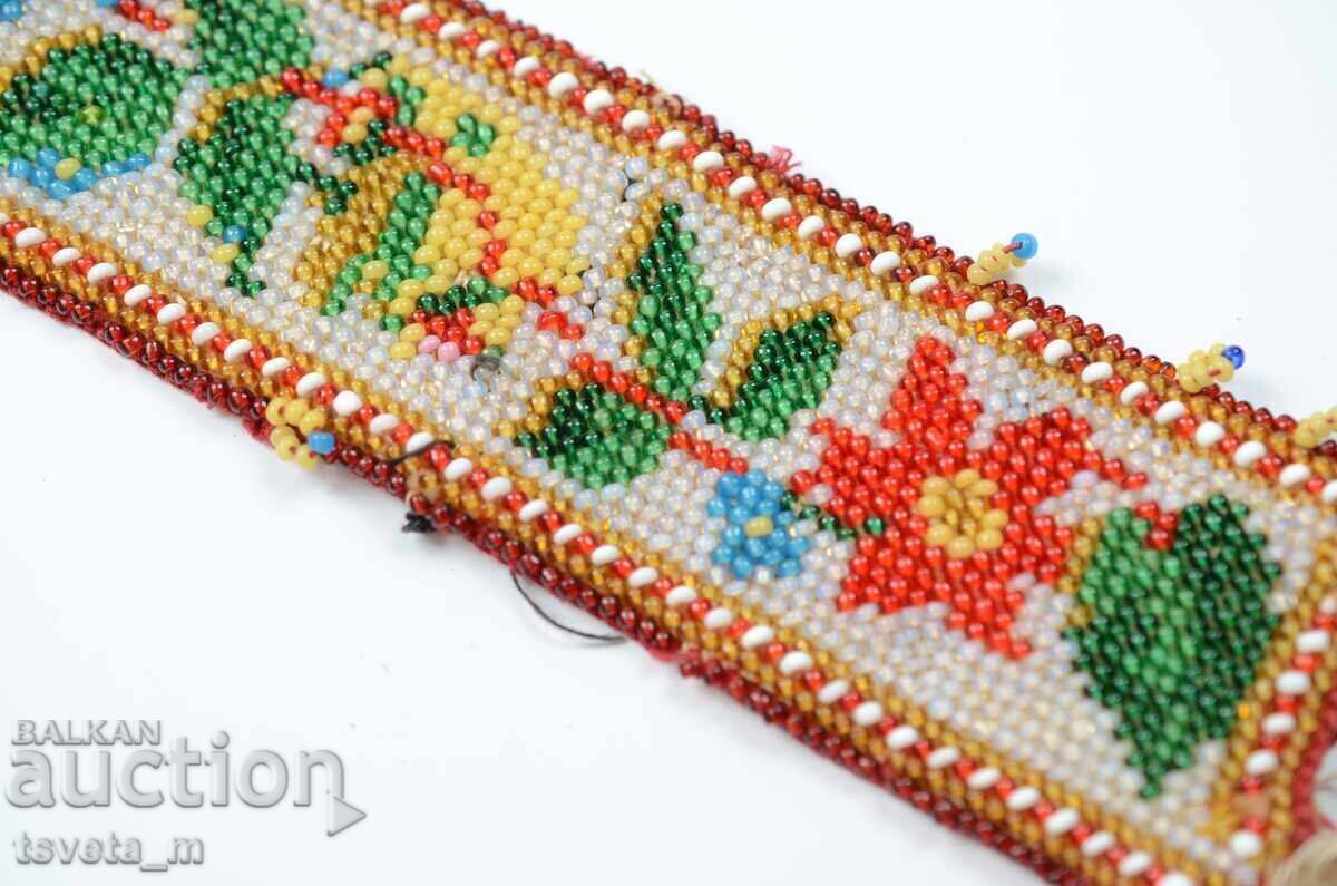 Livrarea Centură veche renascentistă cu mărgele de sticlă Livrarea Centură veche renascentistă cu mărgele de sticlă