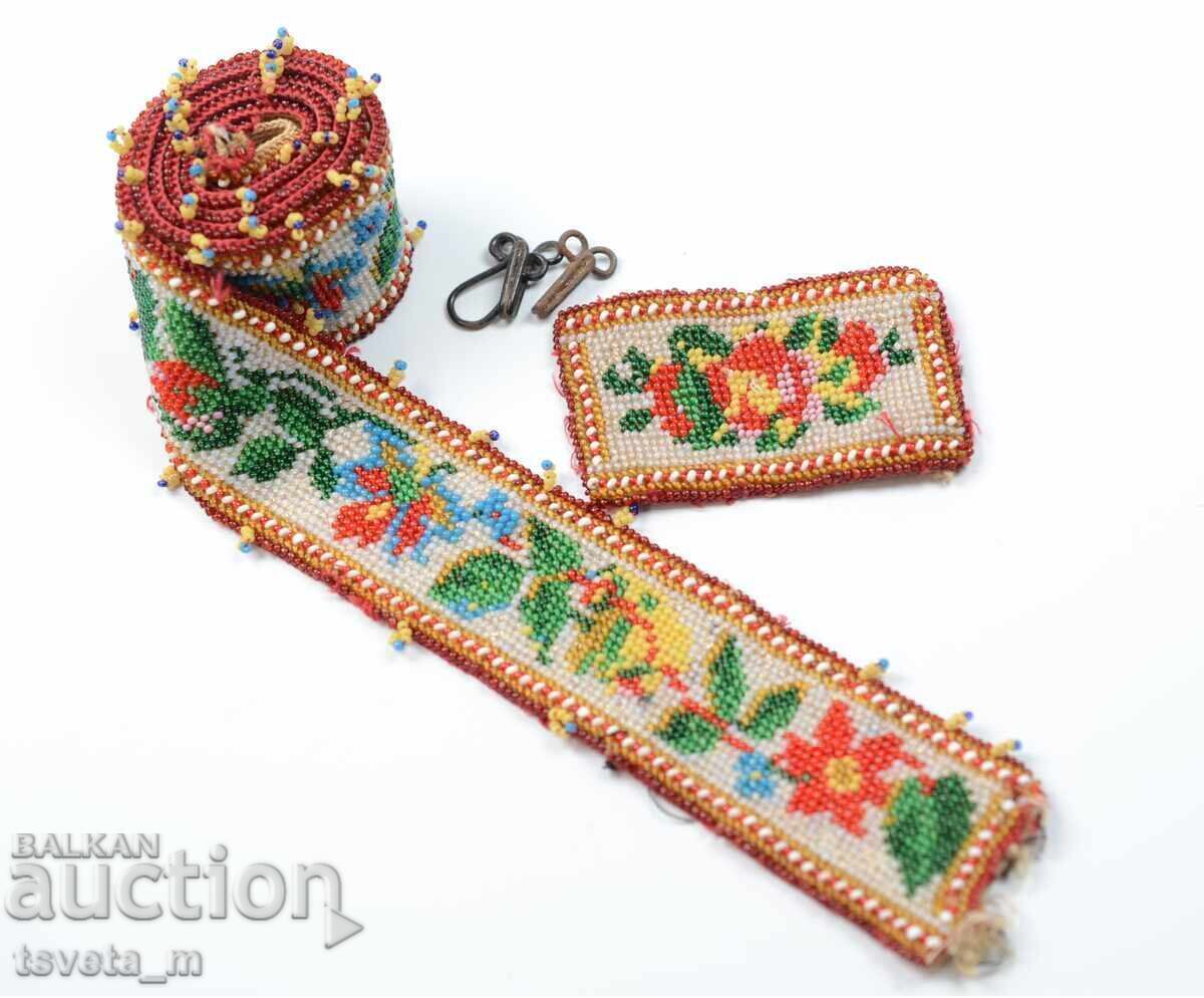 Centură veche renascentistă cu mărgele de sticlă Centură veche renascentistă cu mărgele de sticlă