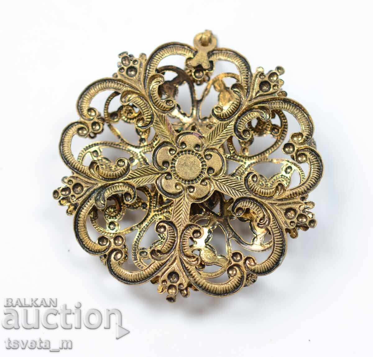 medalion cameo de epocă cu preț 9.00 BGN | € 4.60 medalion cameo de epocă cu preț 9.00 BGN | € 4.60