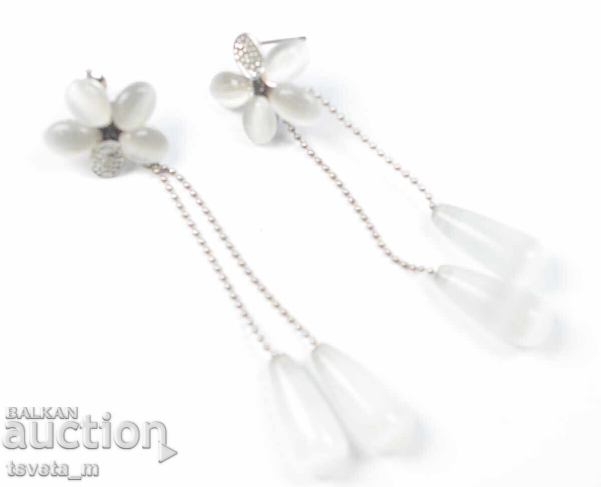 Αντίκες σκουλαρίκια με τιμή 4.00 BGN | € 2.05