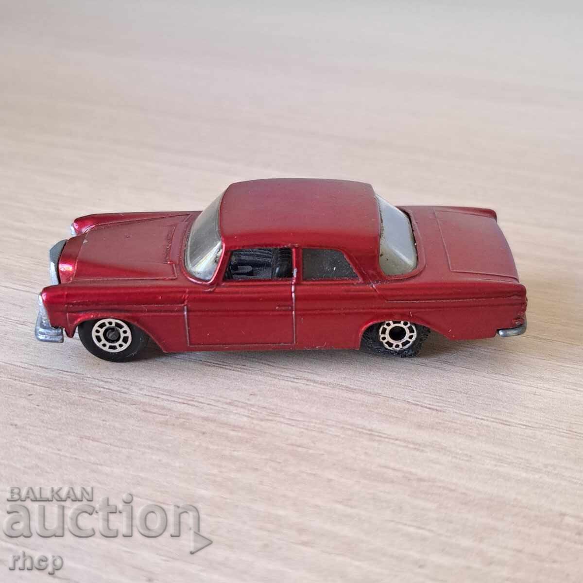 Delivery of Mercedes 300 SE BG Matchbox matchbox excellent! Delivery of Mercedes 300 SE BG Matchbox matchbox excellent!