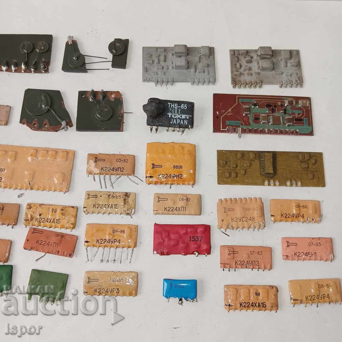 Auction  Integrated circuits / microchips