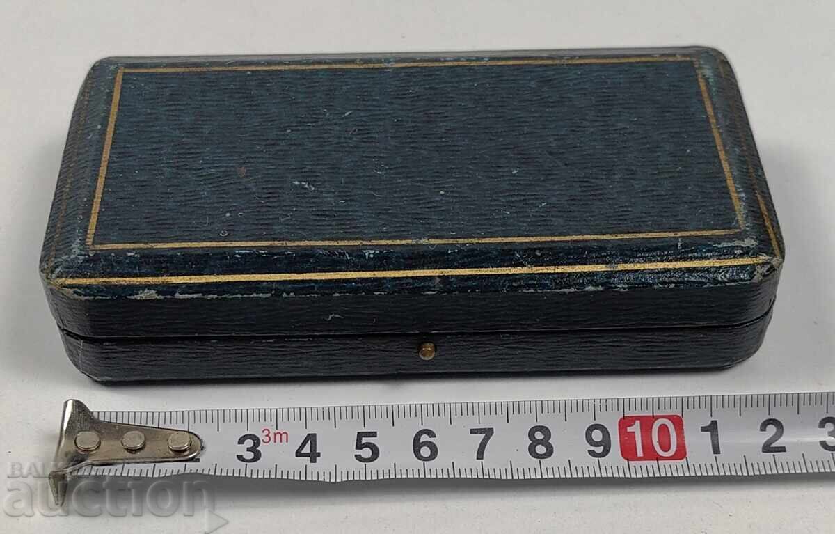 VERY OLD BOX, MARKED, EXCELLENT with price 29.00 BGN | € 14.83 VERY OLD BOX, MARKED, EXCELLENT with price 29.00 BGN | € 14.83