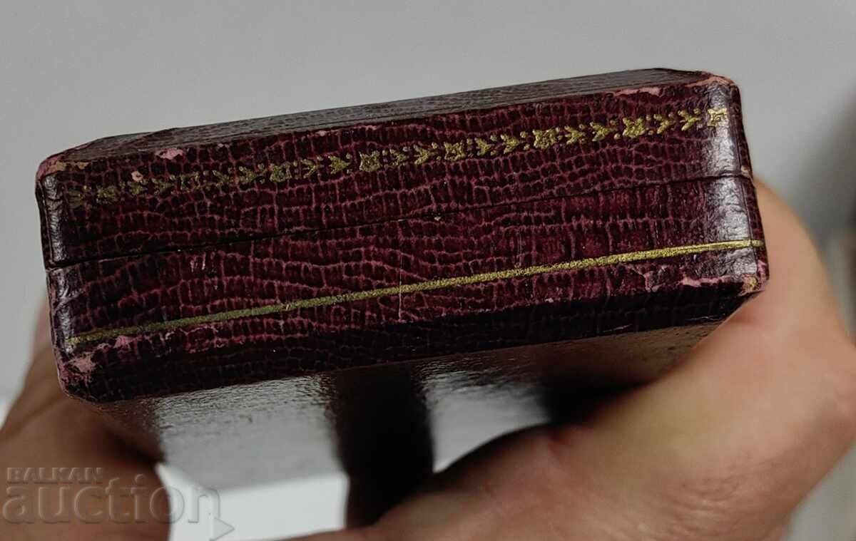 Auction OLD JEWELRY BOX, MARKED Auction OLD JEWELRY BOX, MARKED