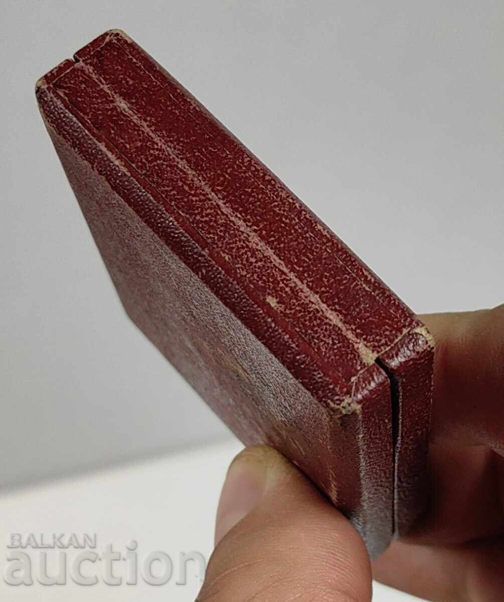 Delivery of OLD BOX FOR JEWELRY, MARKED, SOLID Delivery of OLD BOX FOR JEWELRY, MARKED, SOLID