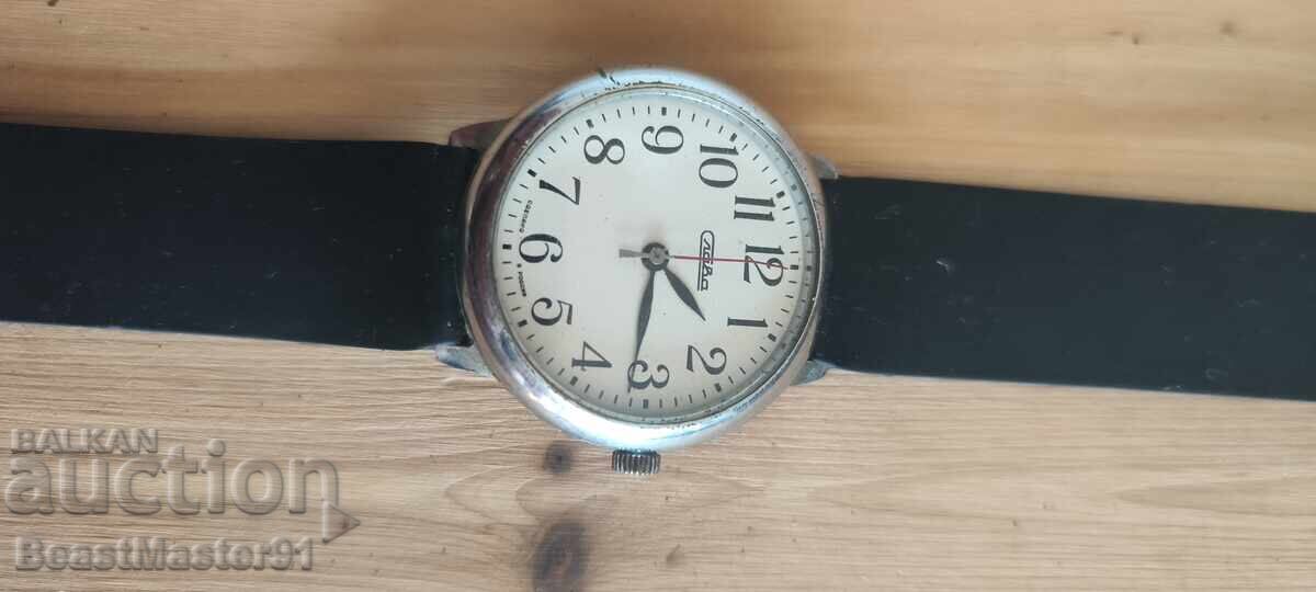 Ρωσικό μηχανικό ρολόι Slava Άριστο με τιμή 8.50 BGN | € 4.35