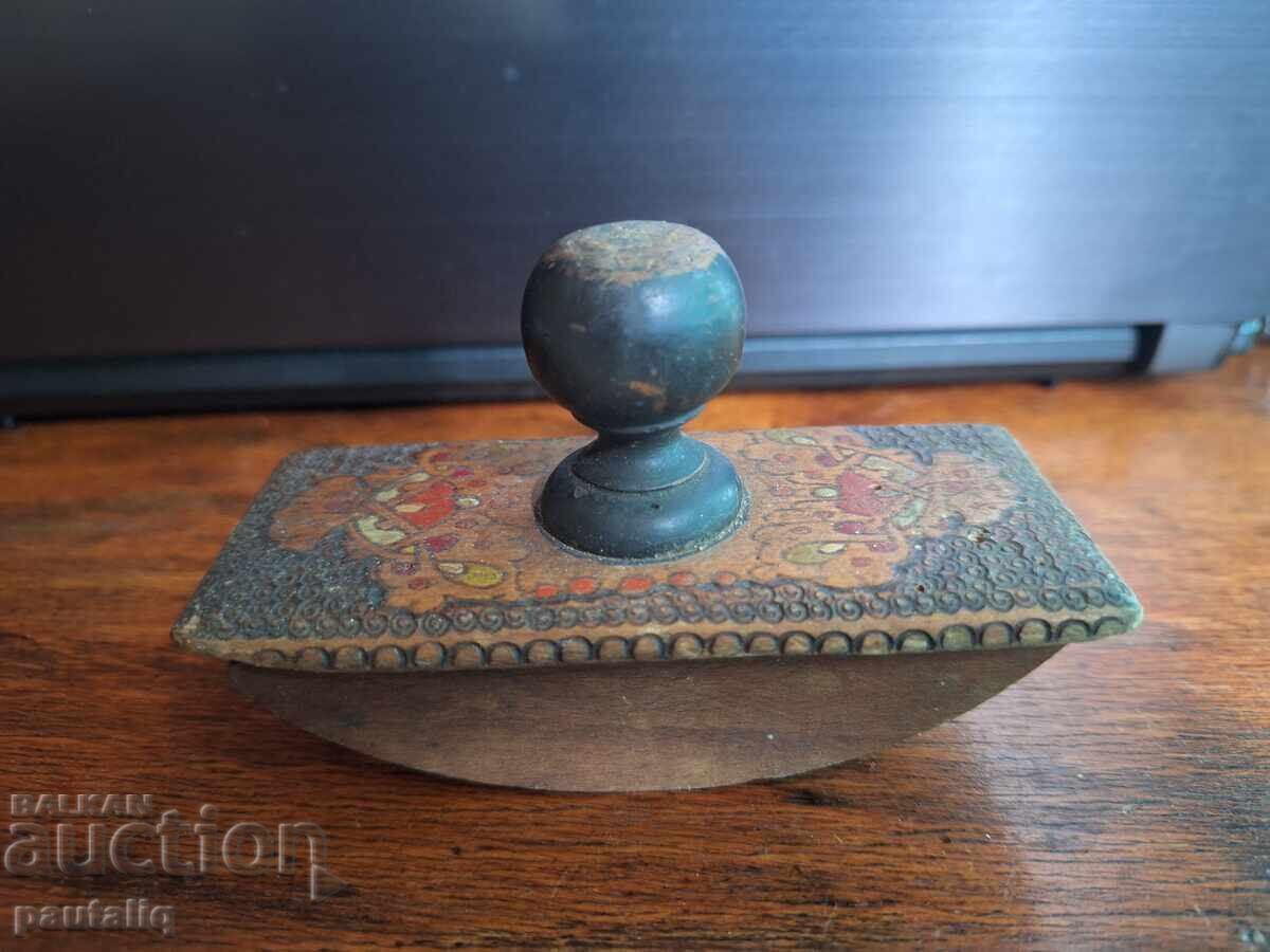 Old pyrography absorbent Old pyrography absorbent