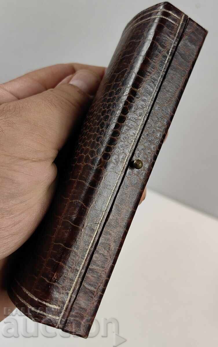 OLD IMPERIAL BOX, NICOLA KUZMANOV, SOFIA, IGNATIEV with price 45.00 BGN | € 23.01 OLD IMPERIAL BOX, NICOLA KUZMANOV, SOFIA, IGNATIEV with price 45.00 BGN | € 23.01