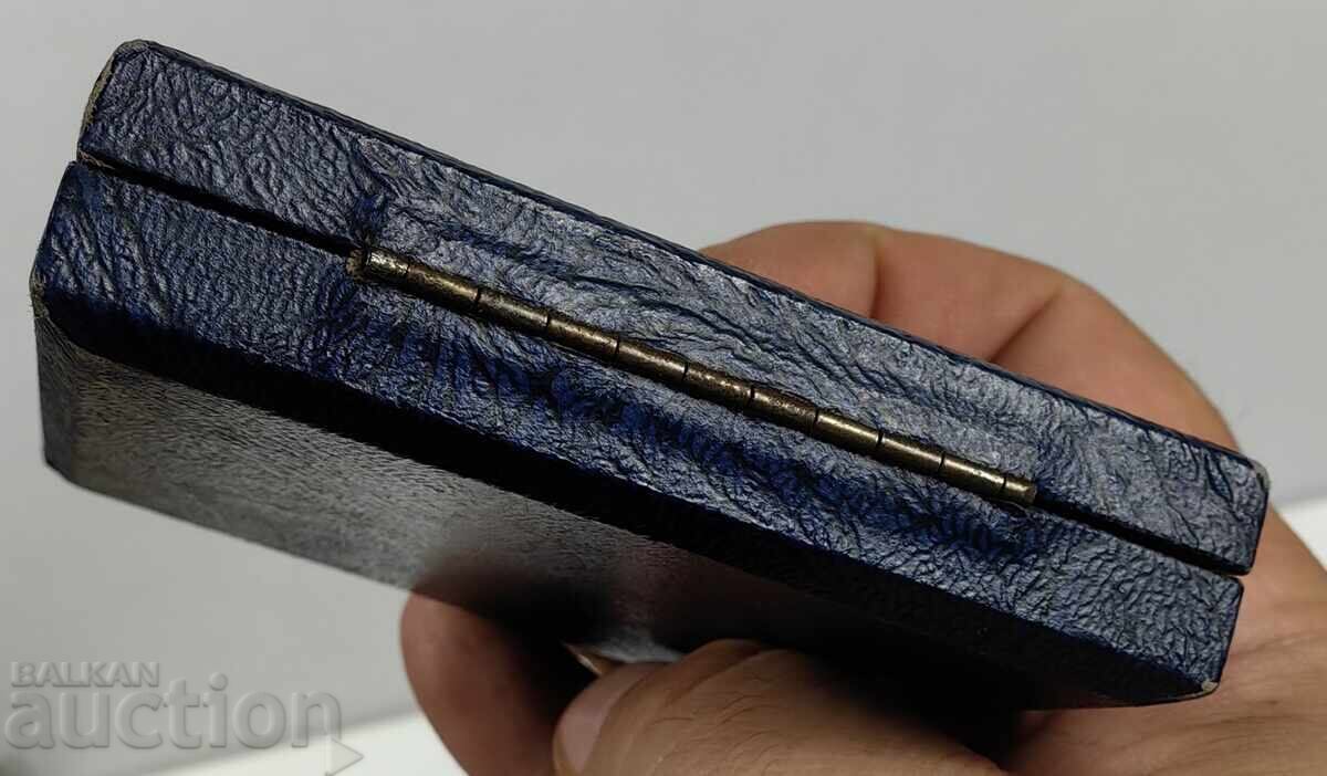 Auction  1969 RARE PLAQUE TRANSATLANTIC NEWSPAPER RACE