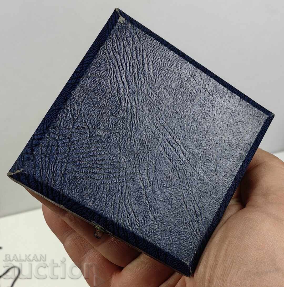 Delivery of 1969 RARE PLAQUE TRANSATLANTIC NEWSPAPER RACE