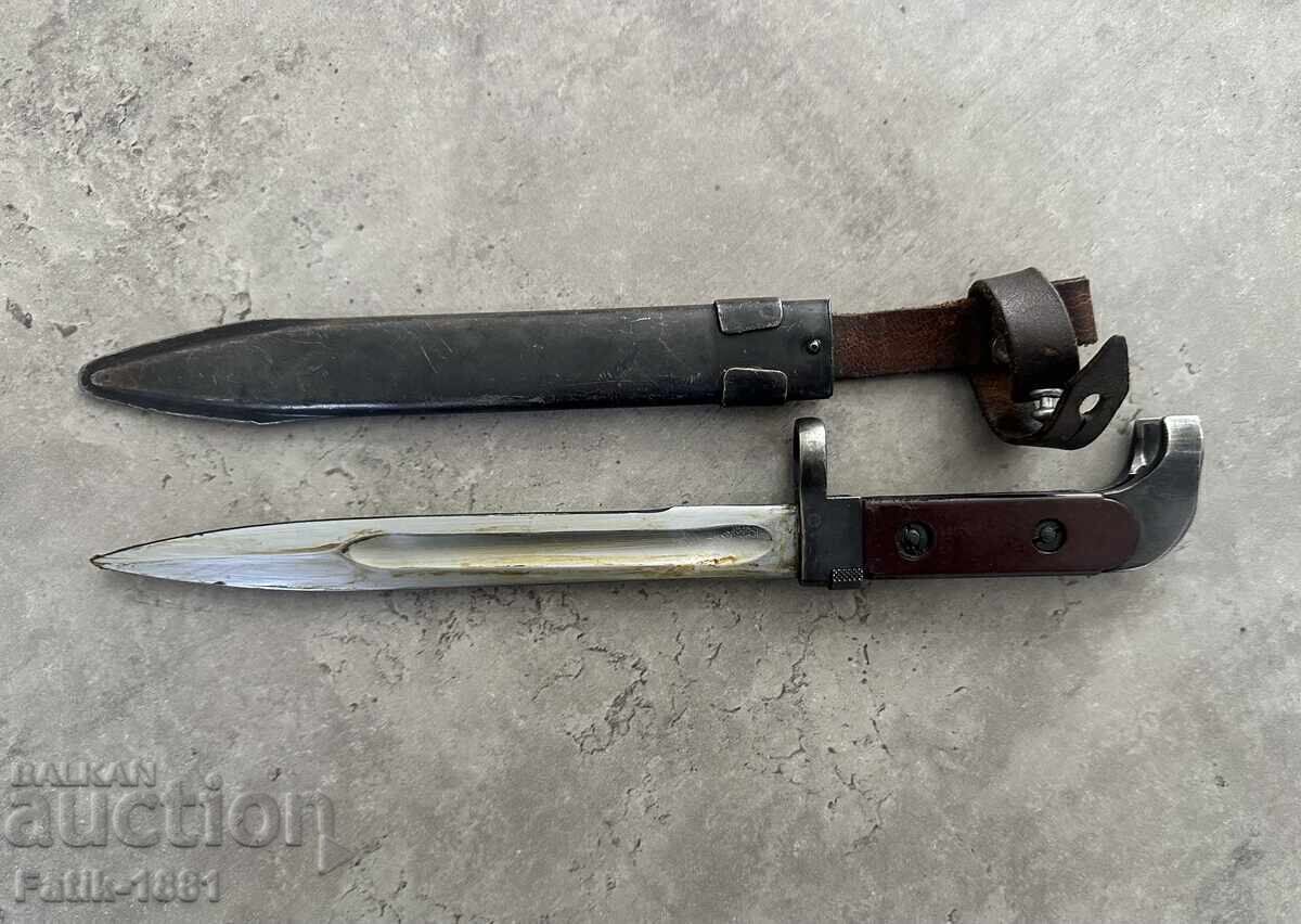 Licitație Baionetă pentru AK 47 Licitație Baionetă pentru AK 47
