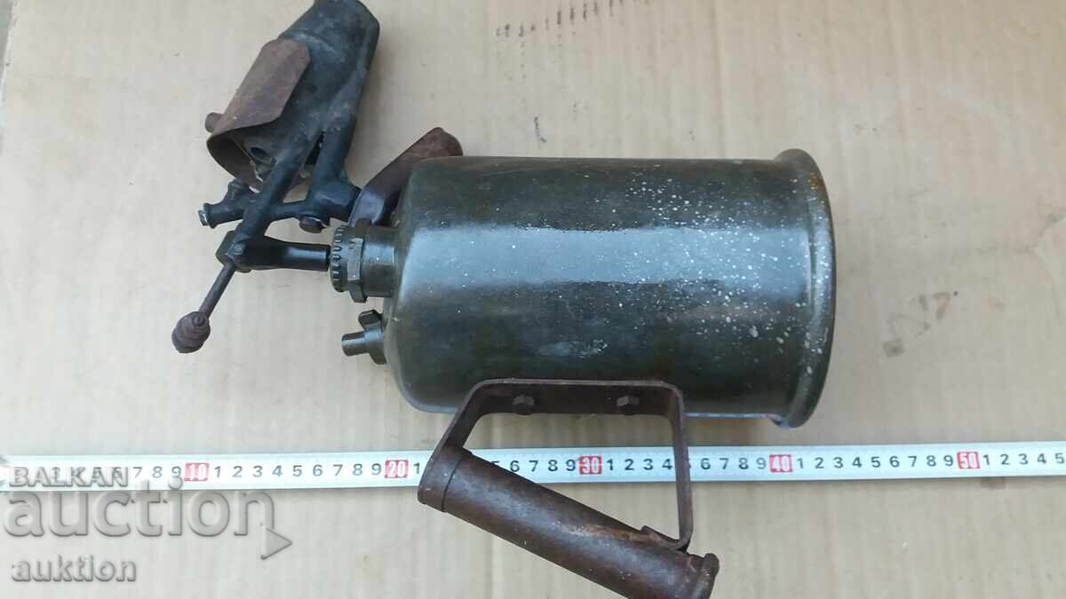 Delivery of MASSIVE BRONZE PETROL BURNER Delivery of MASSIVE BRONZE PETROL BURNER