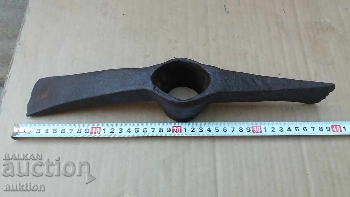 Auction  MASSIVE PICKAXE - AXE MILITARY TOOL