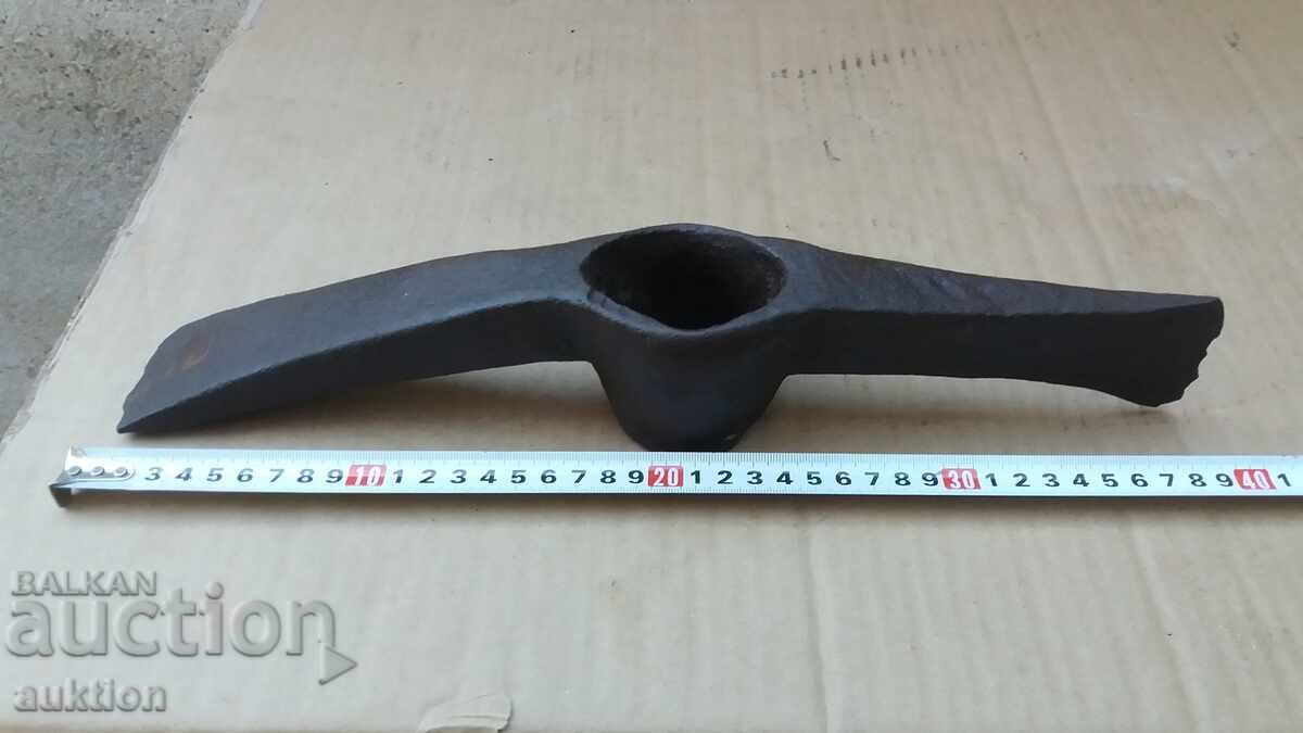 MASSIVE PICKAXE - AXE MILITARY TOOL