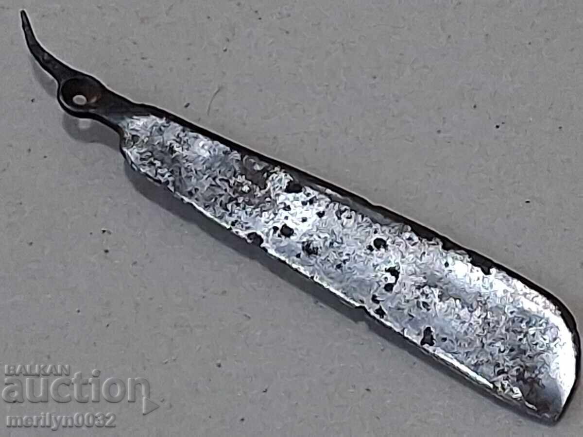 Ottoman razor blade, approximately 200-240 years old with price 69.00 BGN | € 35.28 Ottoman razor blade, approximately 200-240 years old with price 69.00 BGN | € 35.28