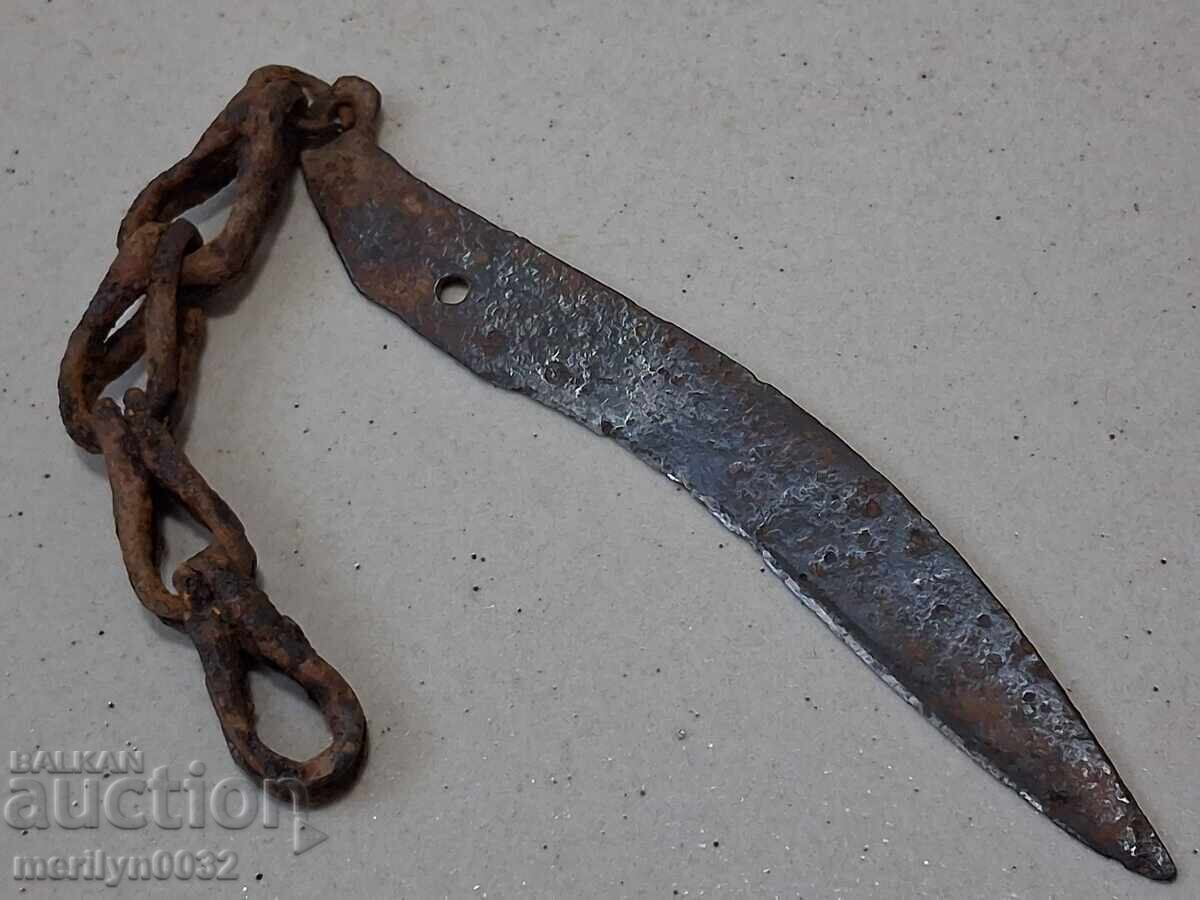 Ottoman razor blade, approximately 200-240 years old with price 69.00 BGN | € 35.28 Ottoman razor blade, approximately 200-240 years old with price 69.00 BGN | € 35.28