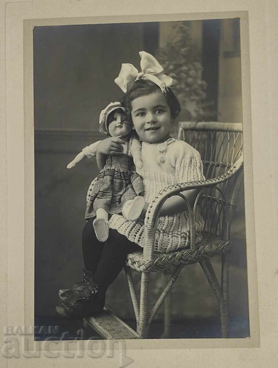 Auction  CHILD GIRL DOLL OLD CHILD PHOTO PHOTOGRAPH CARD