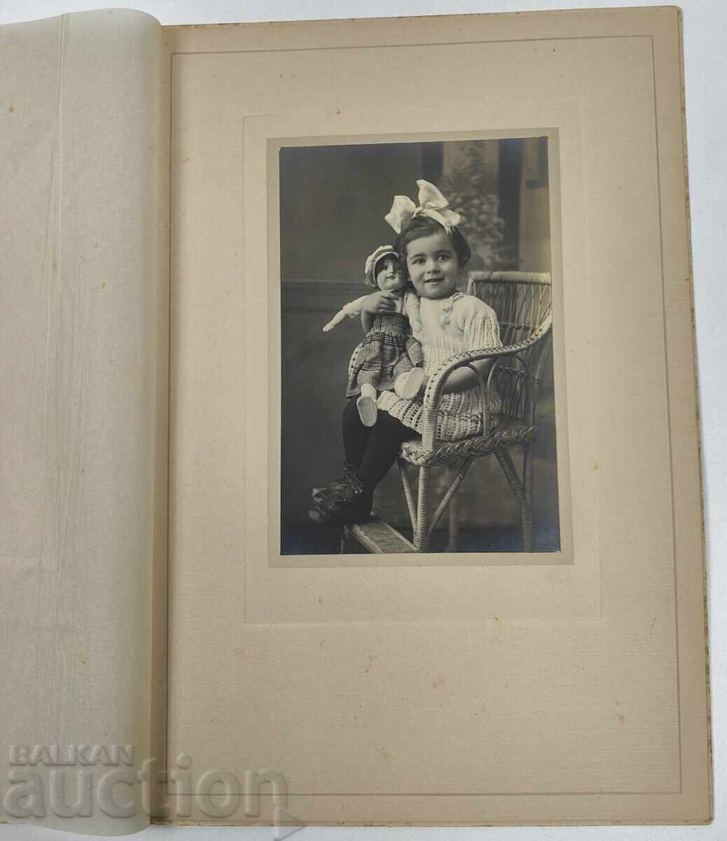 CHILD GIRL DOLL OLD CHILD PHOTO PHOTOGRAPH CARD