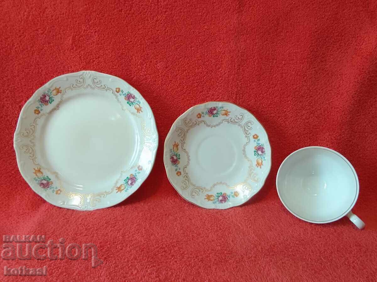 Auction  Vintage three-piece WEIMAR gold-plated set - cup, 2 plates Germany GDR
