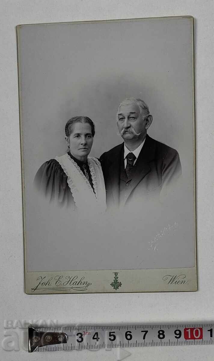 1898 ΠΑΛΙΑ ΟΙΚΟΓΕΝΕΙΑΚΗ ΦΩΤΟΓΡΑΦΙΑ ΠΟΡΤΡΕΤΟ ΦΩΤΟΓΡΑΦΙΑ ΚΑΡΤΟΝΙ με τιμή 15.00 BGN | € 7.67